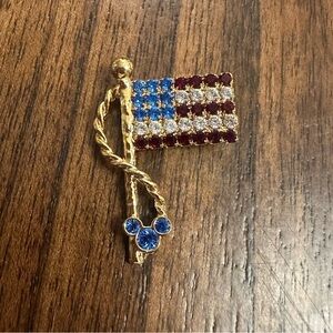 vintage Walt Disney World gold-tone crystals American flag patriot brooch